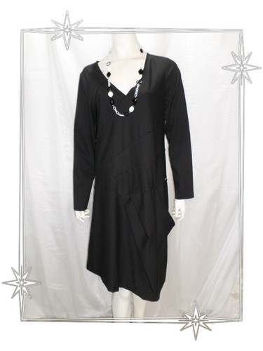 Robe asymétrique noire - =,